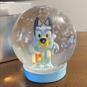 BLUEY Snow Globe with Rainbow Xylophone